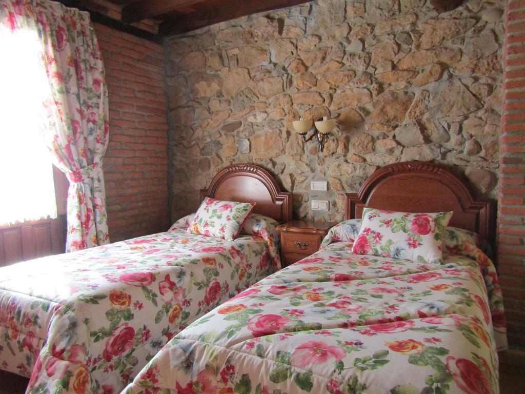 Posada La Venta De Quijas Exterior photo