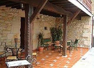 Posada La Venta De Quijas Exterior photo